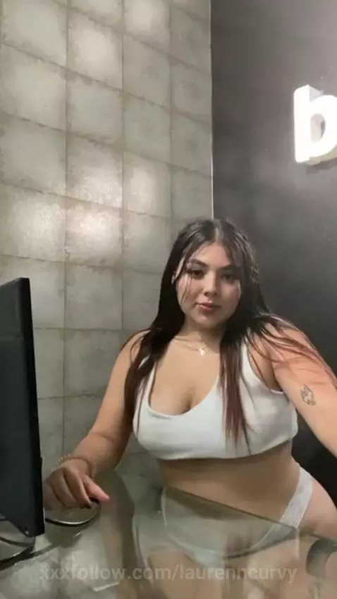 and I can't stop playing with it. by laurenncurvy