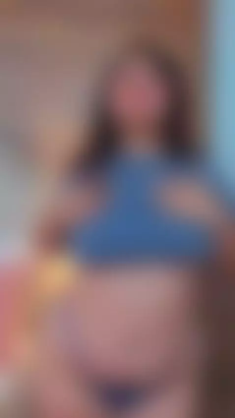 Big, perfect, and very daring. by laurenncurvy