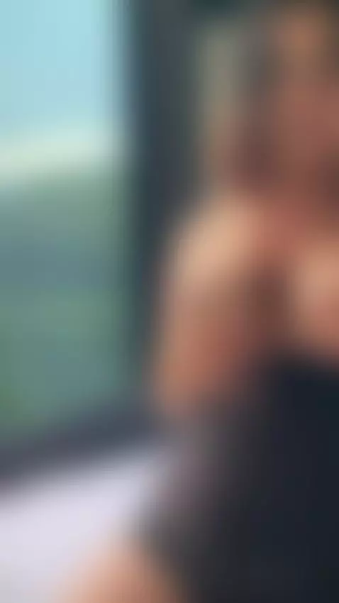 come watch me blow your mind with pure lust. by laurenncurvy