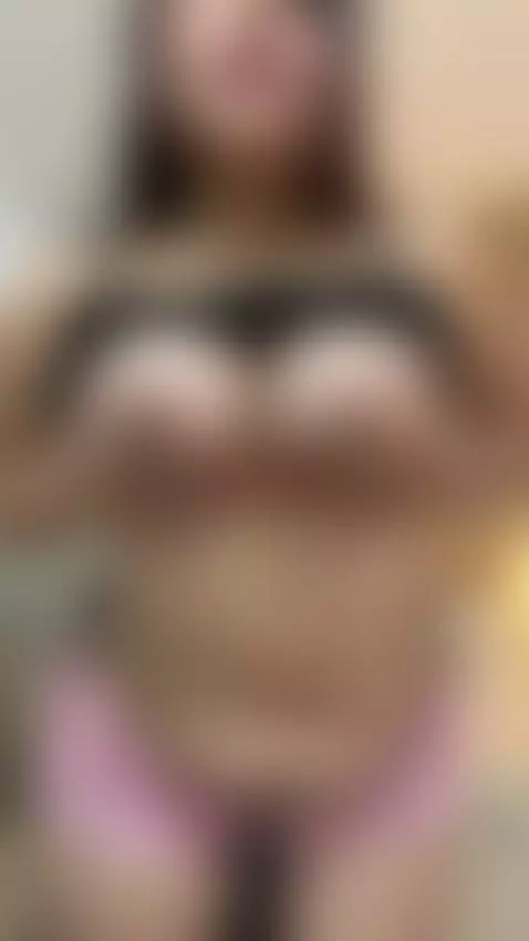 My ass moves just to tease you. by laurenncurvy