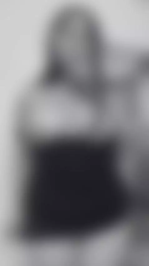 Every part of my body was made to make you lose control. by laurenncurvy