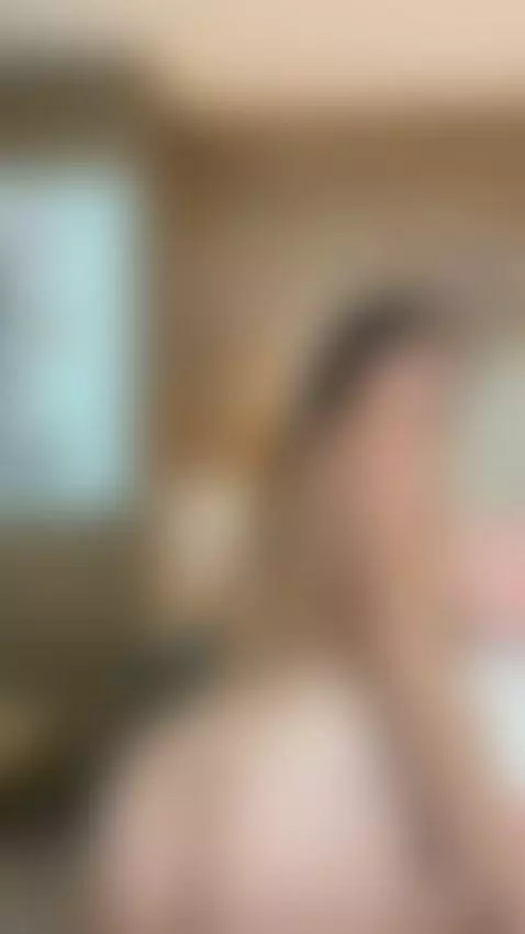 Just look at me my body does the rest by laurenncurvy