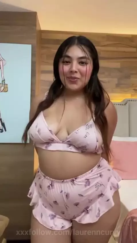 quiere que lo tomes fuerte y sin pausa by laurenncurvy