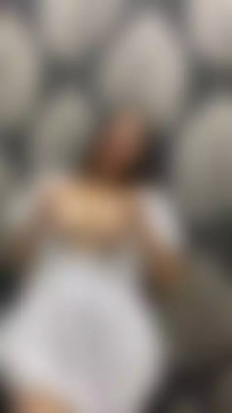 a smile that provokes, hips that hypnotize and a desire to s... by laurenncurvy