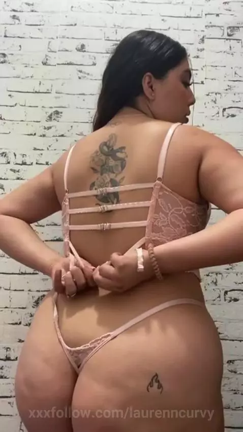 My hands know every nook and cranny that drives you crazy... by laurenncurvy