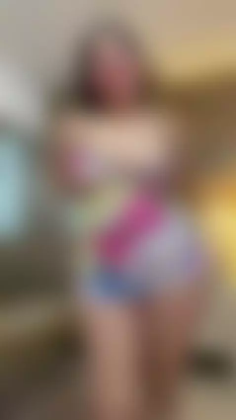 My curves play with me... but they want to play with you too... by laurenncurvy