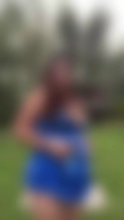 let me lift up my dress so you can see my curves by laurenncurvy