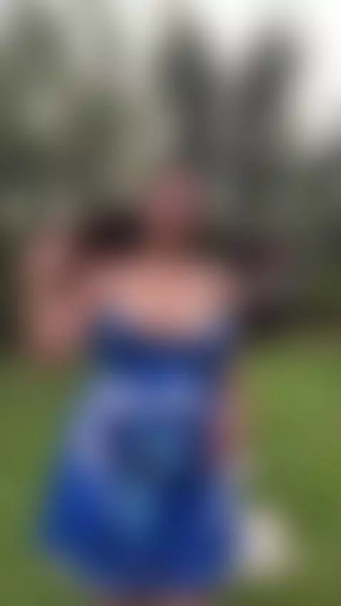 Do you like what you see when I lift my dress? by laurenncurvy