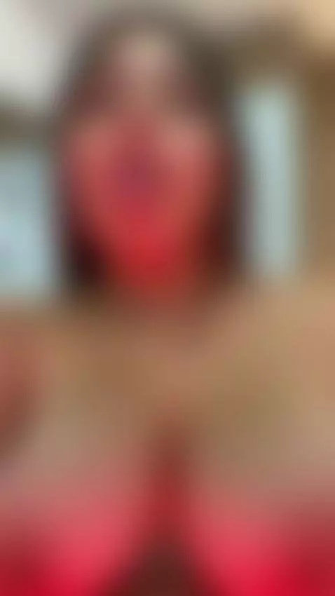 I want to show you my big tits by laurenncurvy