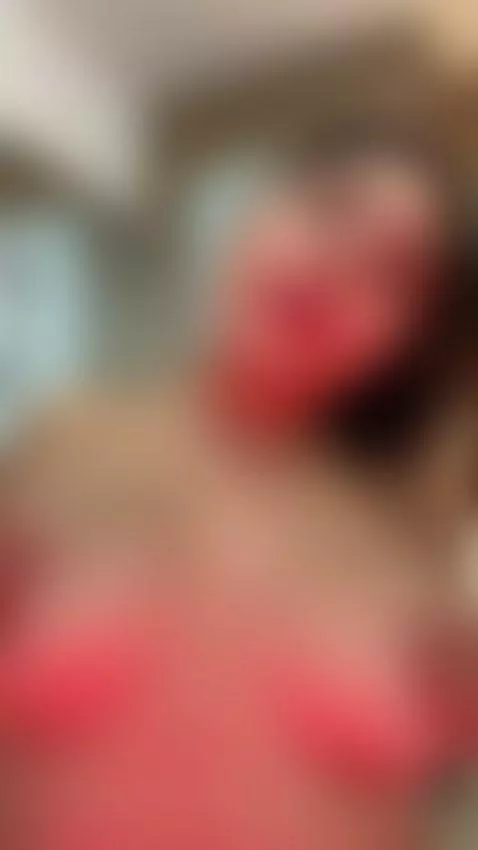 How exciting you see me play with my big tits by laurenncurvy