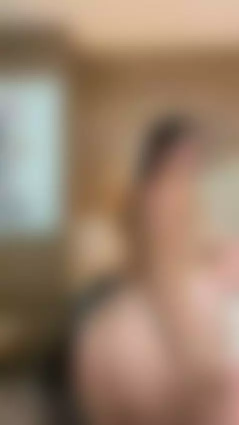 Naked, provocative ... and waiting for you to get lost in me... by laurenncurvy