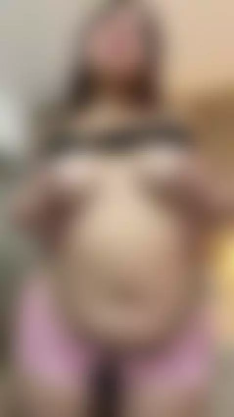 The desire is in the air and in each part of my body by laurenncurvy