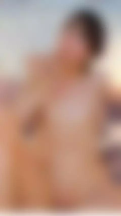 I feel your eyes on me and I won`t stop you by briannarost69