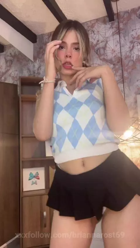 Tease me with your gaze, and finish me with your hand by briannarost69