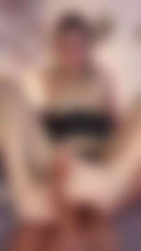 You make me addicted just by looking at me like that by briannarost69