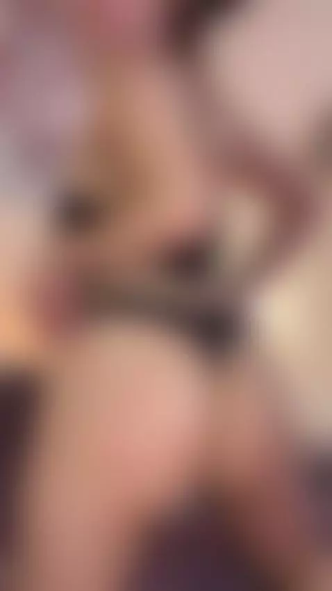 You make me addicted just by looking at me like that by briannarost69