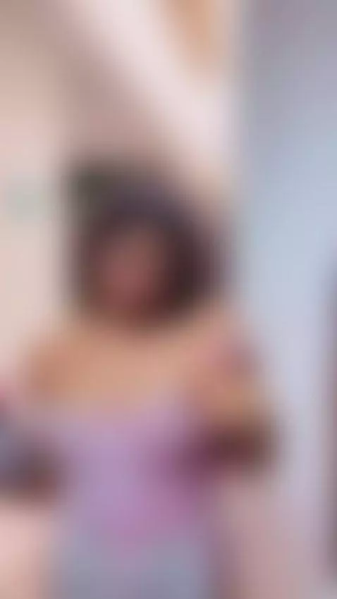 Do you like what you see? by gabyblosom69