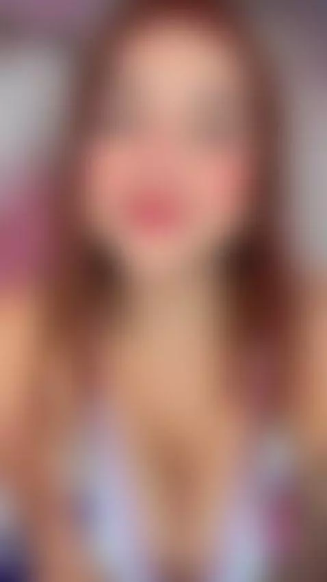 Tonight, I’m everything you want. by gabyblosom69