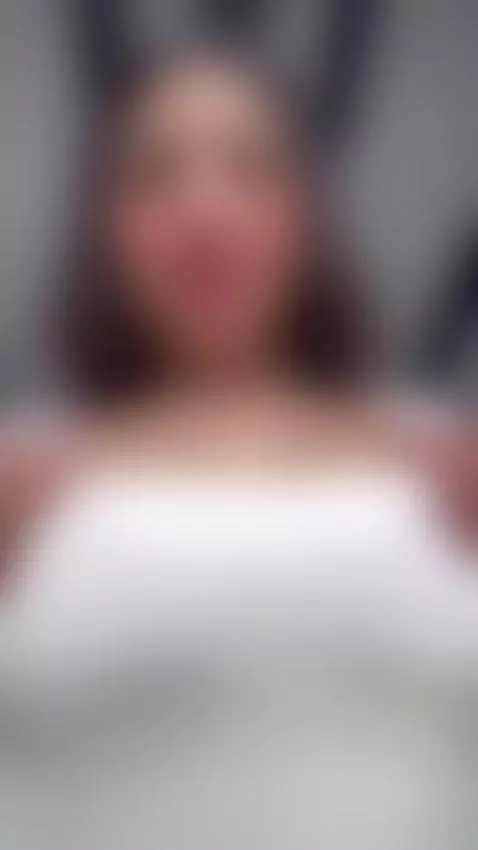 I'm ready to be your favorite distraction. by gabyblosom69