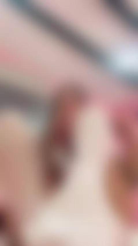 Your hands make me lose control. by gabyblosom69