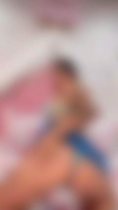 my ass bounces for you by gabyblosom69