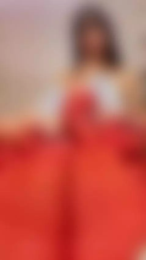 The floor is somewhat wet ... here something interesting pas... by gabydurandd