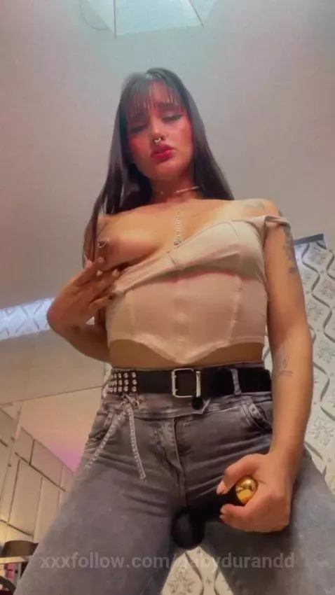 The vibrations put me ...🔥 by gabydurandd