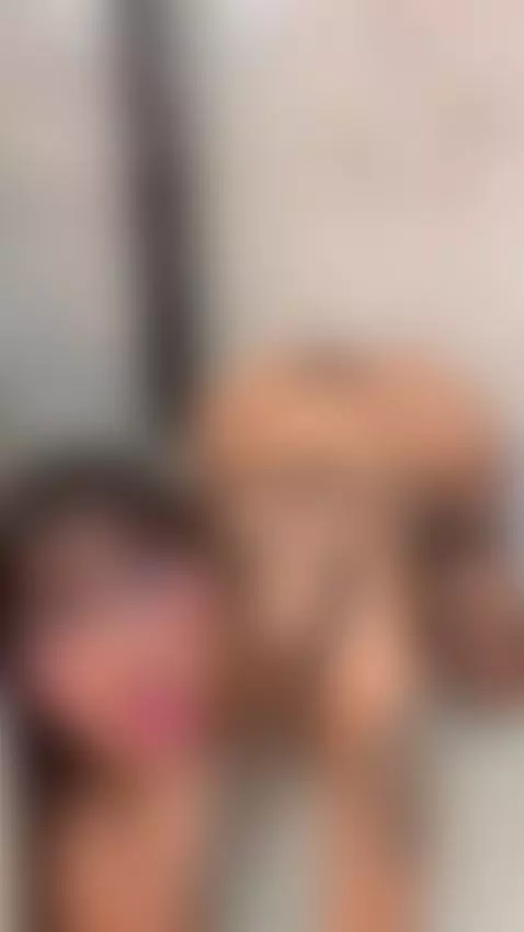 I’m an invitation to desire. by gabydurandd