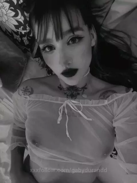 Black lips, beautiful face ... by gabydurandd