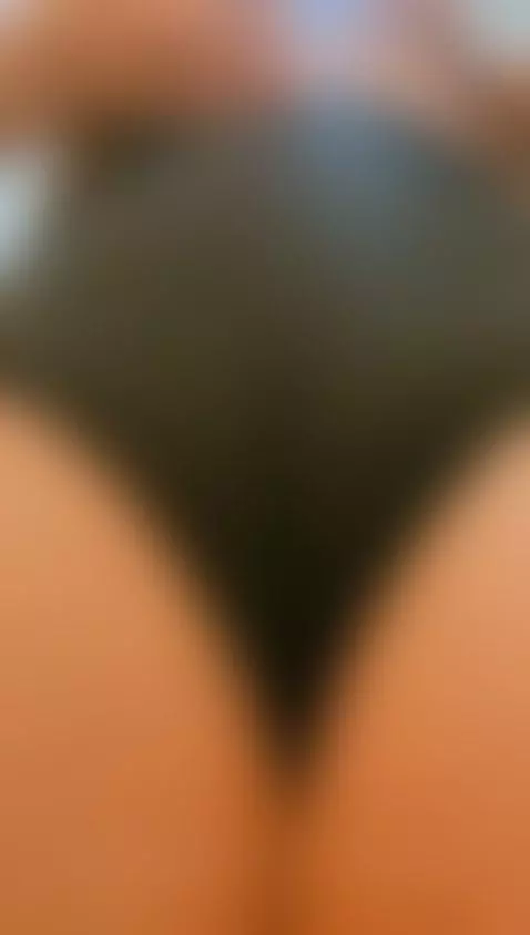 From here everything looks so good Mmm by gabydurandd