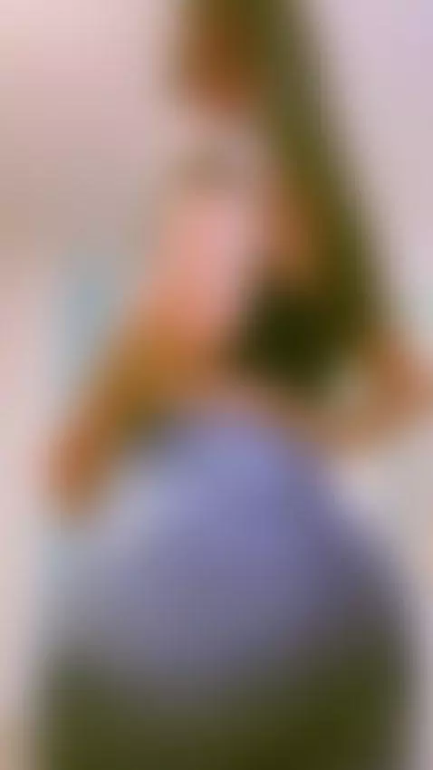 Tight pants by gabydurandd