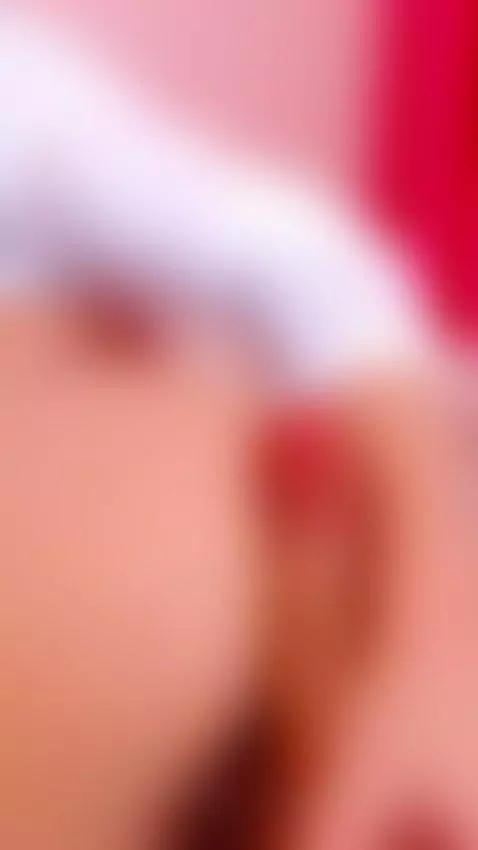 I purr when I’m pleased… and bite when I’m teased. by gabbymonette