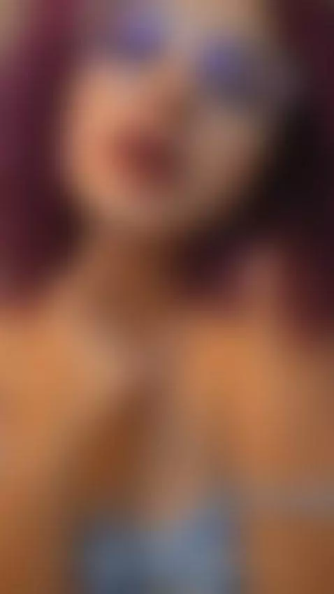 Come closer... I don't bite, I just want to lick you. 👅🍆 by hollyjhonson