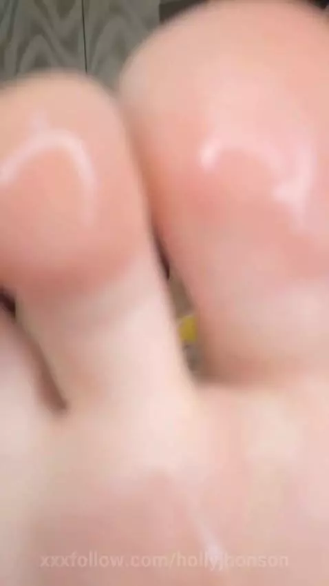 I'm so hot my skin burns... and wants to feel yours on top o... by hollyjhonson