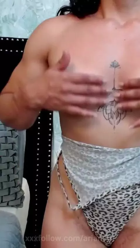 sexy and strong by arianafit