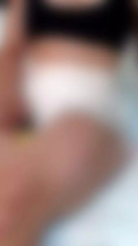 Strength in my body, fire in my gaze ... Each muscle is a ga... by arianafit