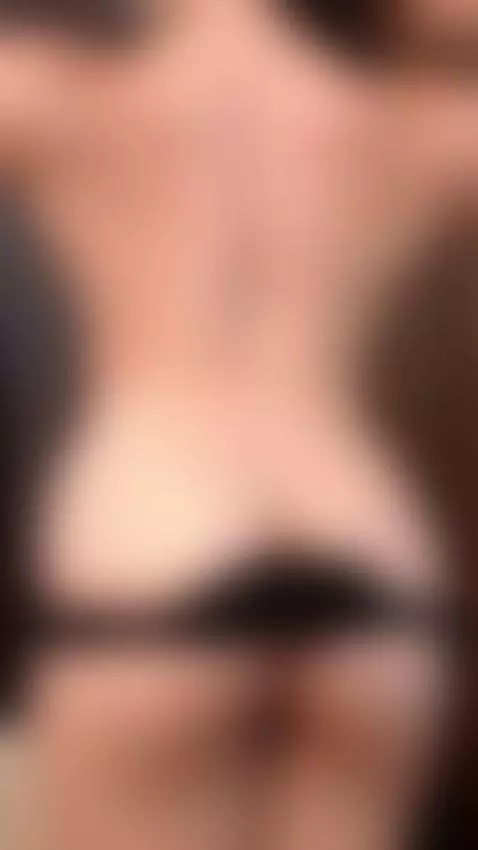 Each muscle of my body beats with desire ... I am strength, ... by arianafit