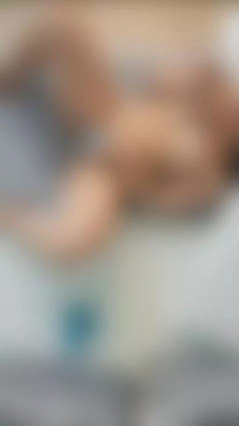 Worshiping my strong body is your privilege ... and your dow... by arianafit