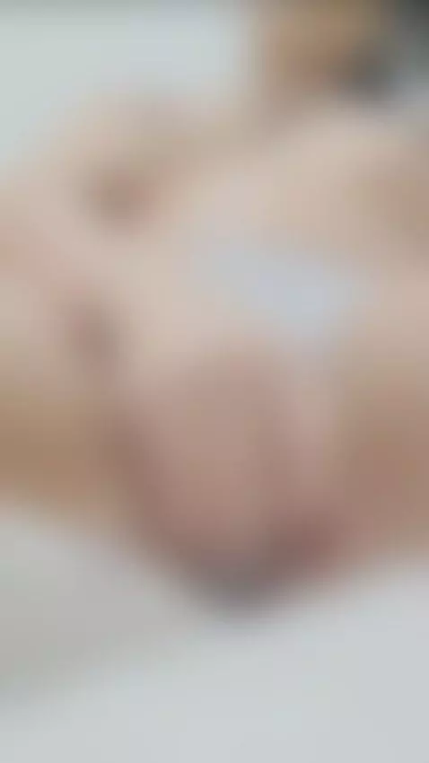 I am a strong, sensual and ready girl to make you lose contr... by arianafit