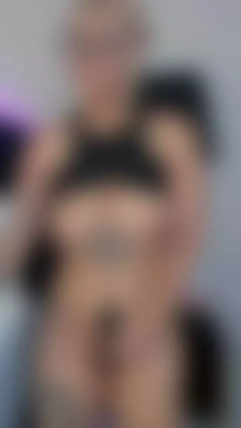 Fuck my hot body by eviilangel