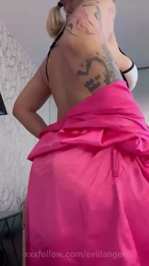 Finish off the ceda and fuck my sexy body by eviilangel