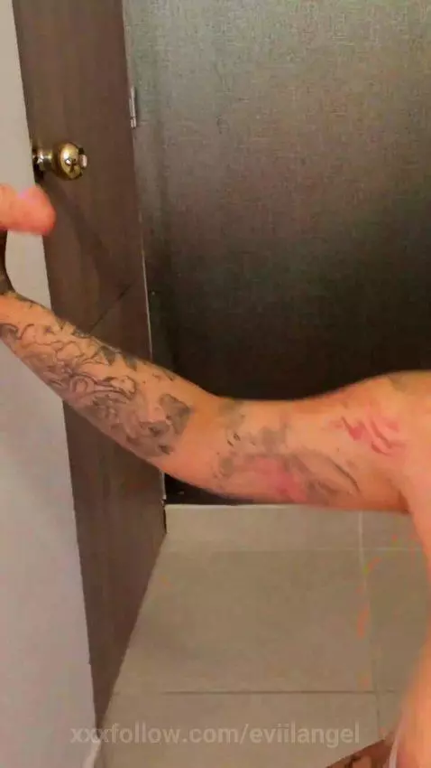 Explode and give me all your milk by eviilangel