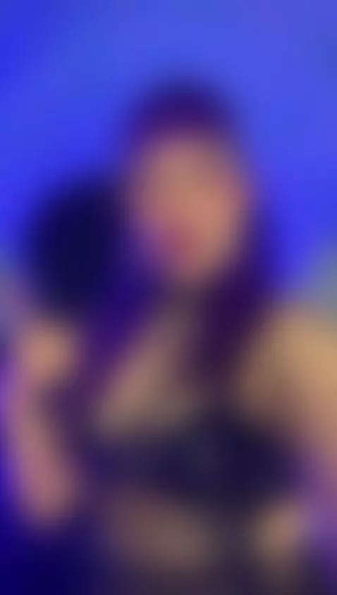 The Throne You Kneel Before by angellfox