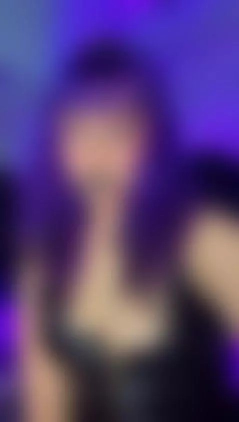 Kneel for Your Goddess by angellfox