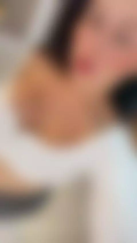 erotic by roxanasscoth