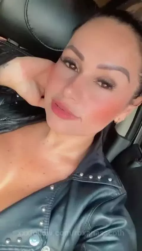 sexy by roxanasscoth