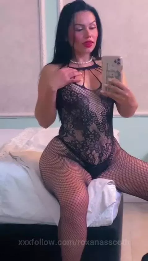 horny by roxanasscoth