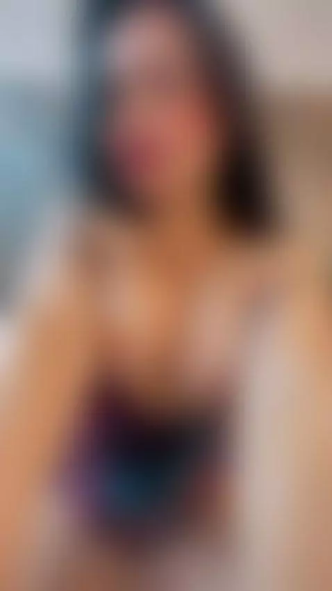 I’ll tease you until every thought of yours belongs to me. by roxanasscoth