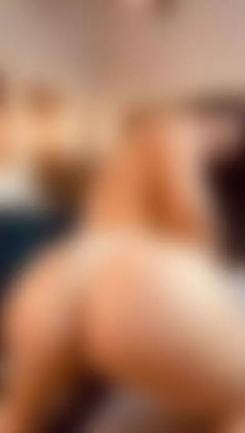 Your breath on my neck makes me lose control. by roxanasscoth