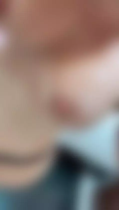 Your mouth and my skin have a pending appointment by roxanasscoth